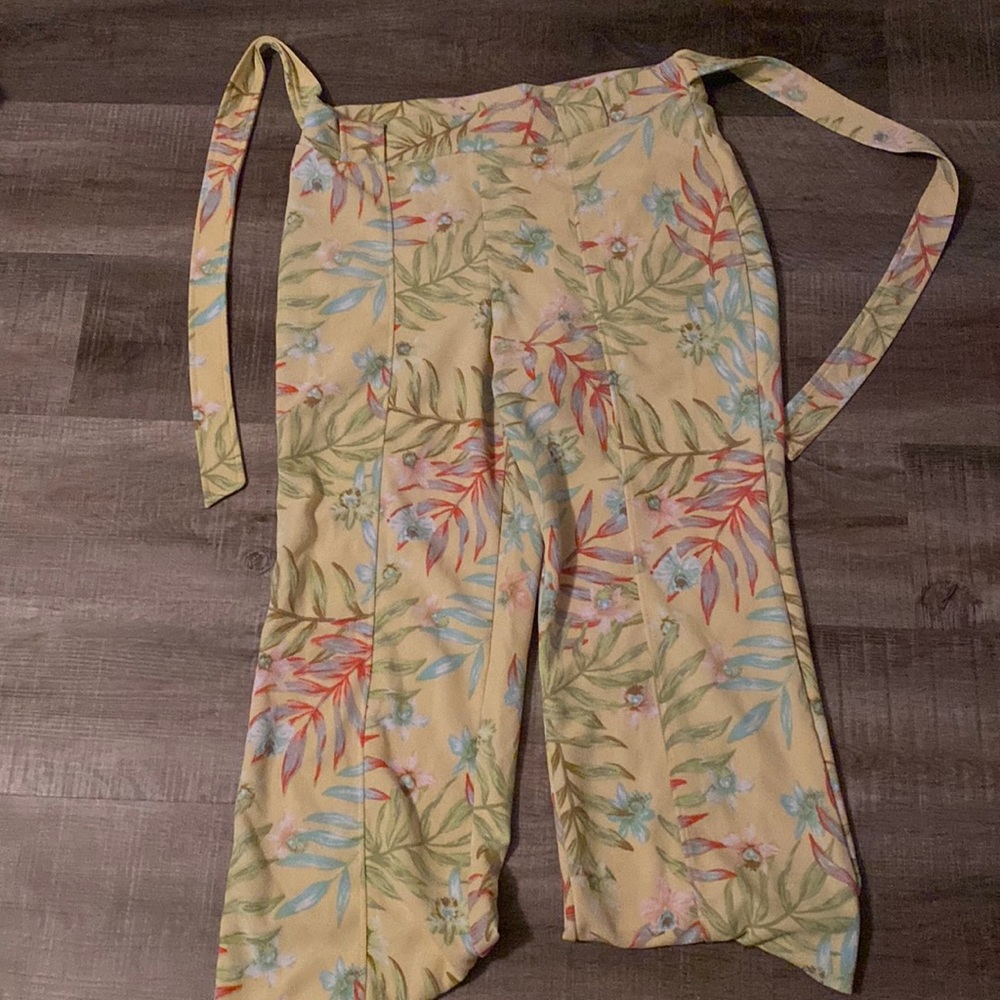 This is a no boundaries pantsuit!!
